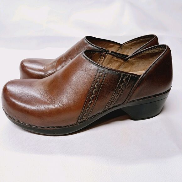 Dansko Sienna Womens Clog Size EU 37/ 6.5 Brown Leather Mules Embroidered Stitch - Picture 2 of 10